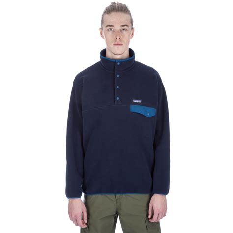 navy blue patagonia pullover